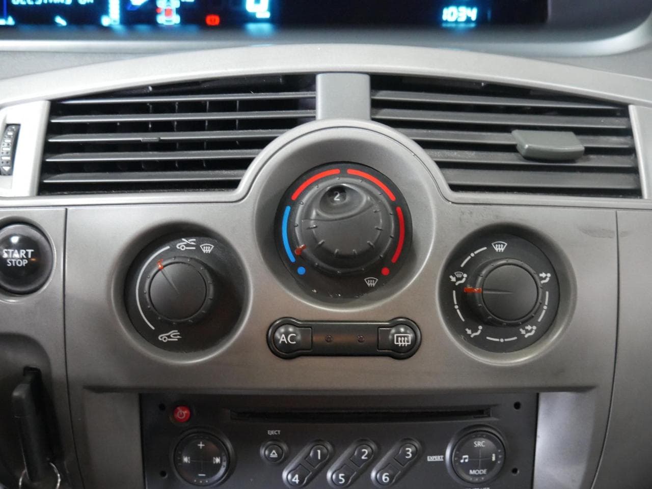 2007 Renault MEGANE - 13