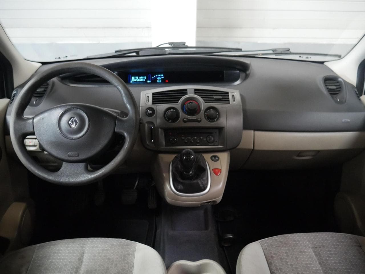 2007 Renault MEGANE - 8