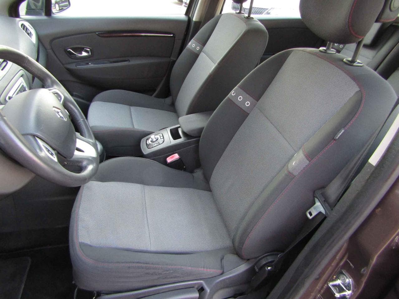 2012 Renault MEGANE - 16