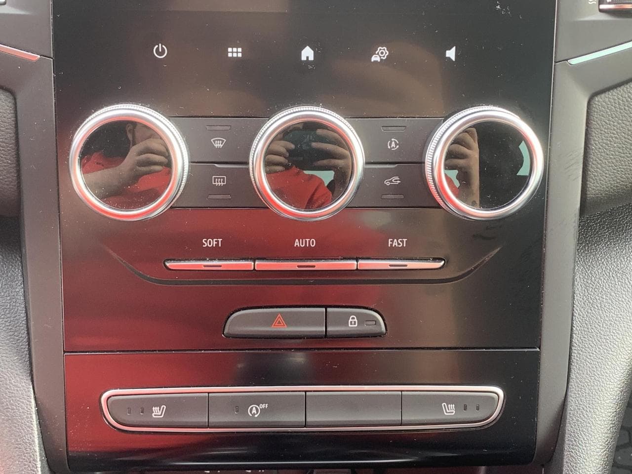 2024 Renault Megane - 16