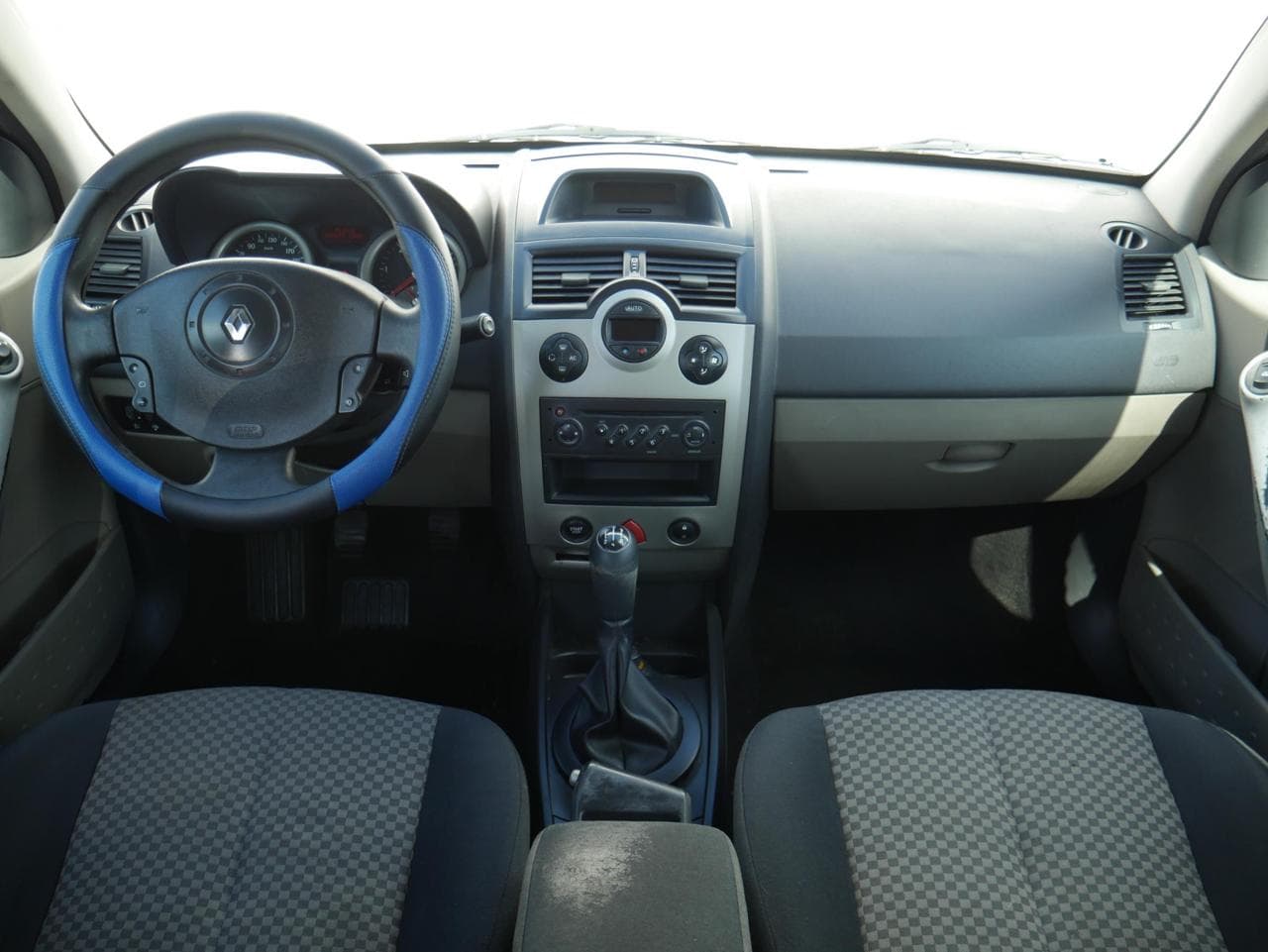 2005 Renault MEGANE - 8