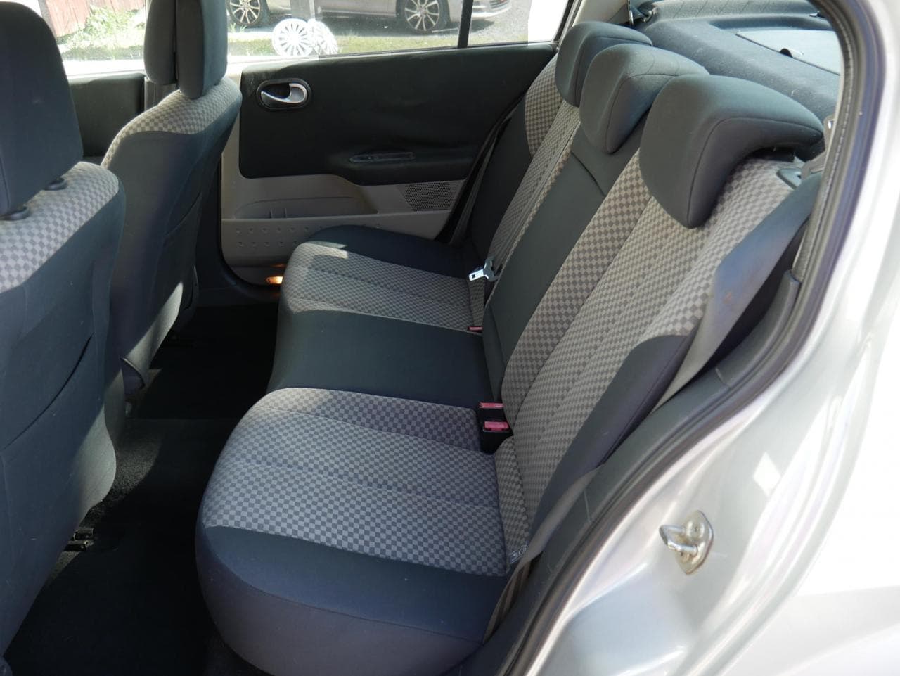 2005 Renault MEGANE - 10