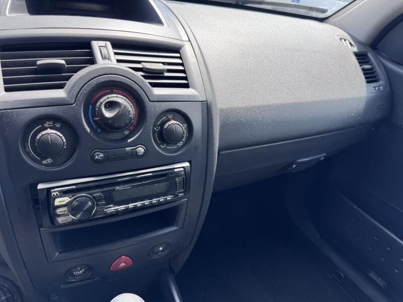2003 Renault MEGANE - 10