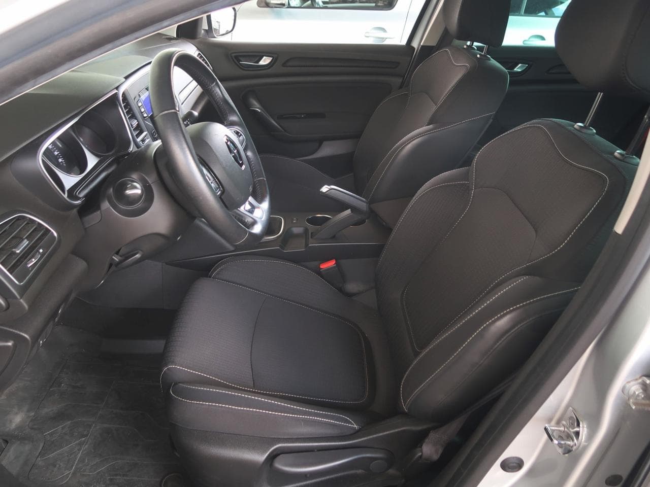 2017 Renault MEGANE - 13