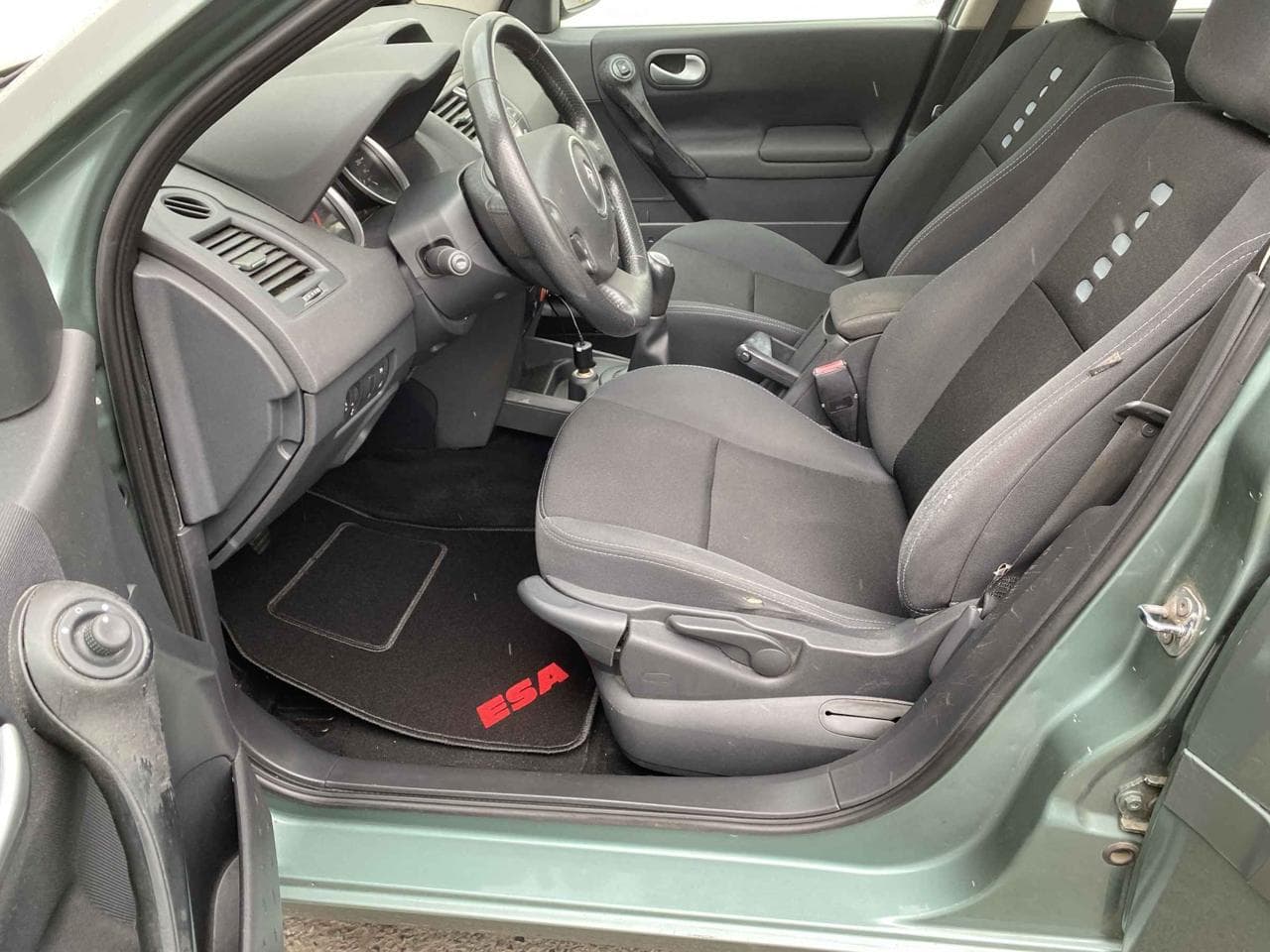 2009 Renault MEGANE - 9