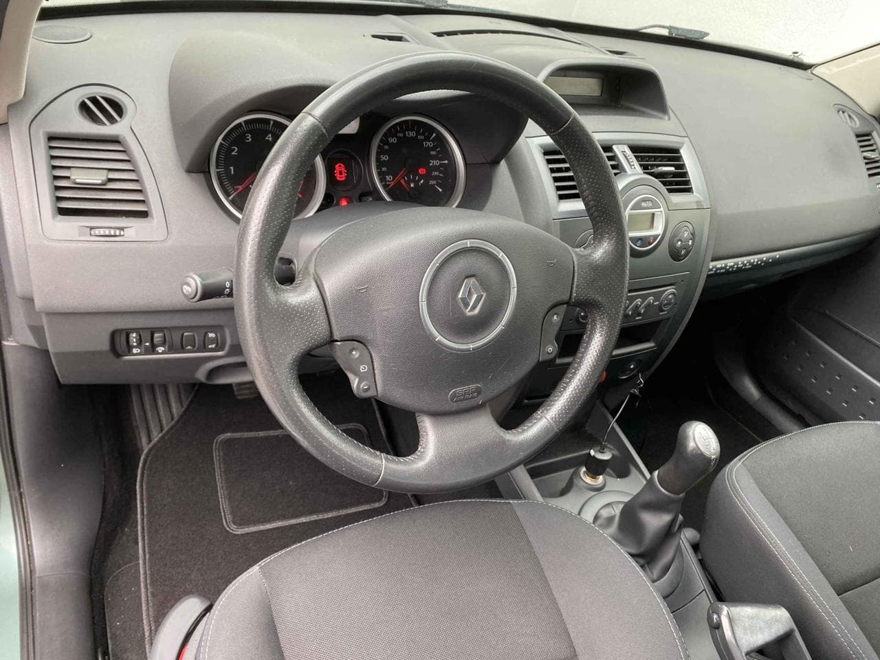 2009 Renault MEGANE - 12