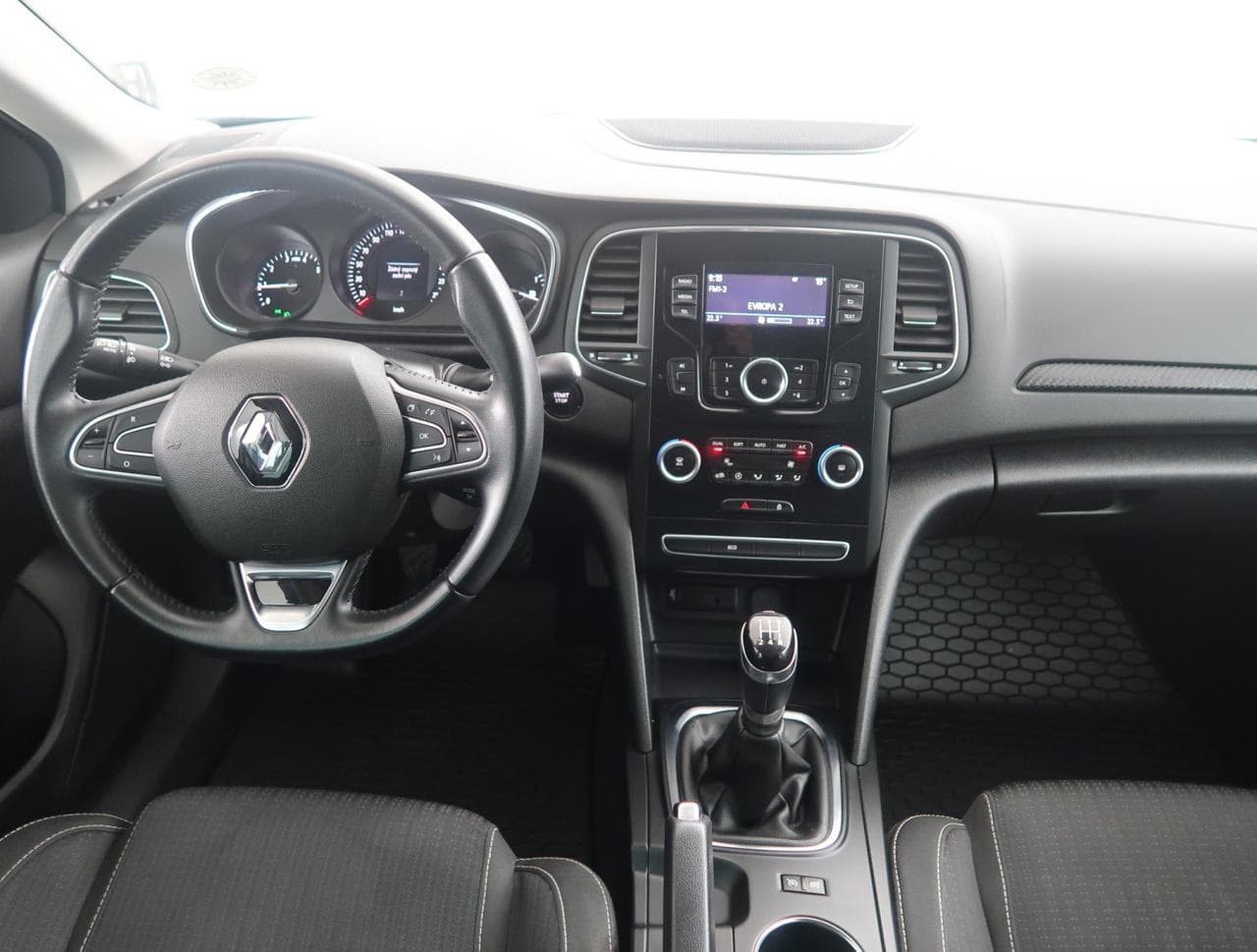 2017 Renault MEGANE - 18