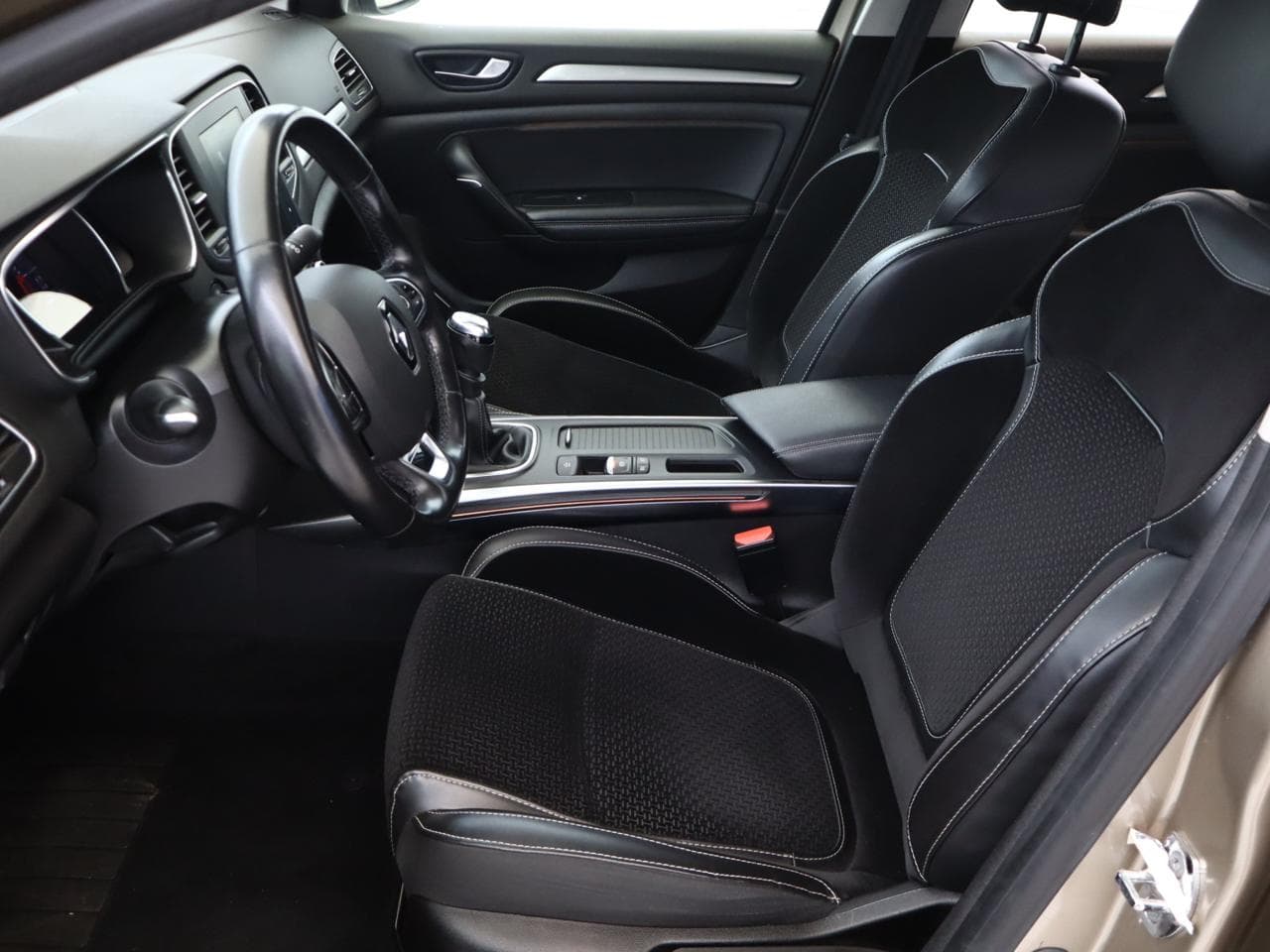 2018 Renault MEGANE - 14
