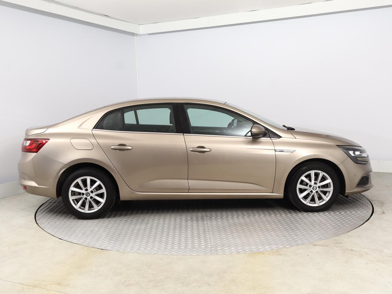 2018 Renault MEGANE - 8