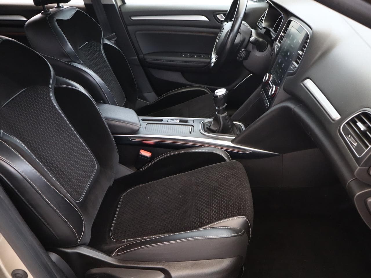 2018 Renault MEGANE - 10