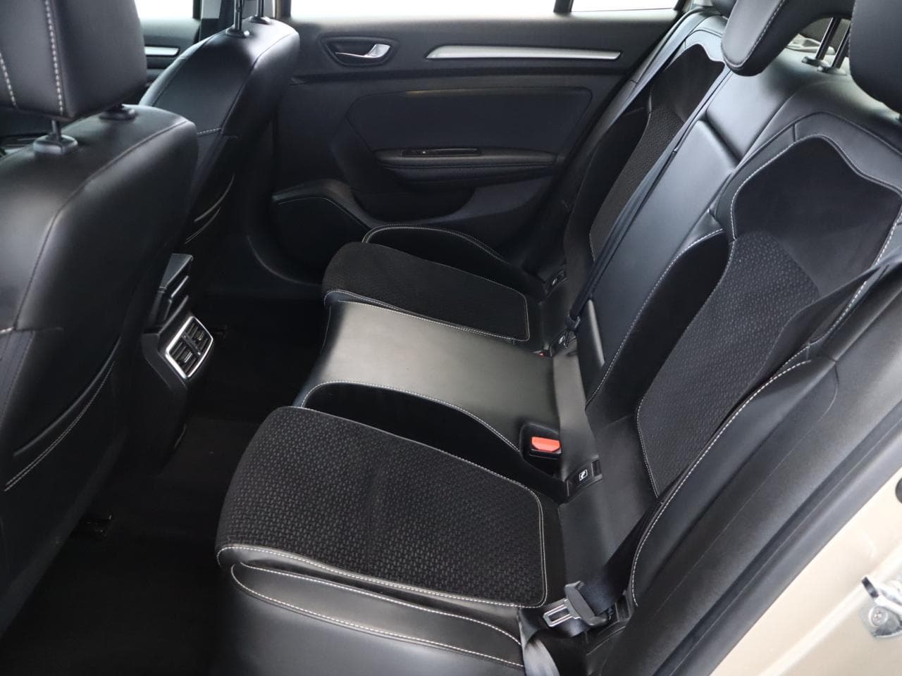 2018 Renault MEGANE - 13