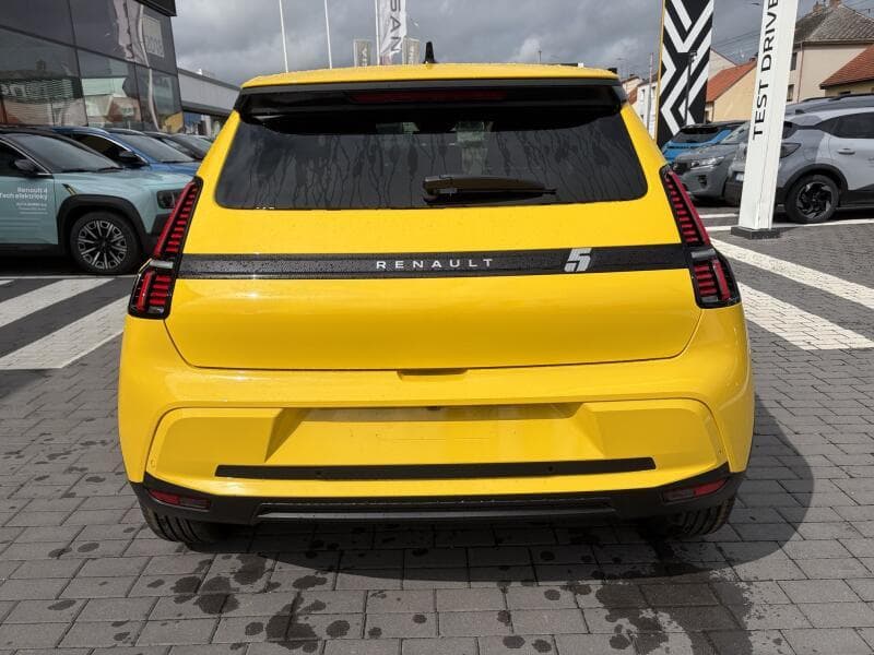 2026 Renault 5 - 6