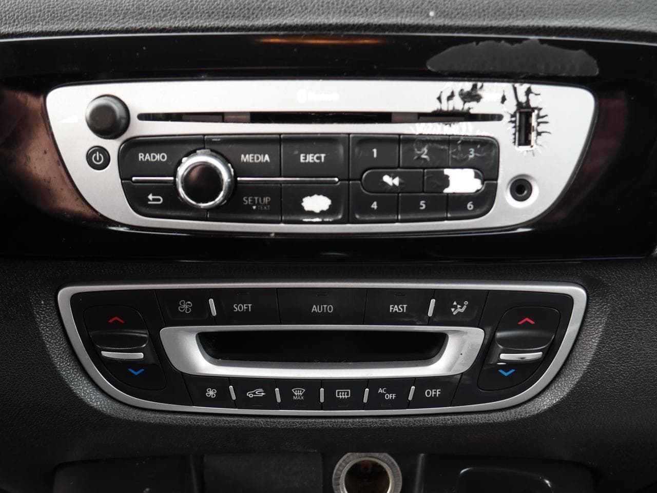 2012 Renault Scenic - 15