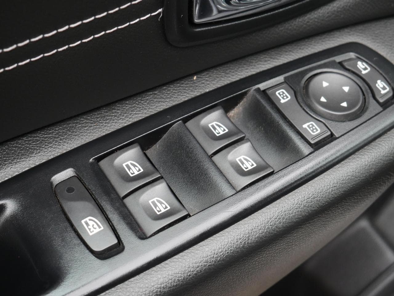 2012 Renault Scenic - 18