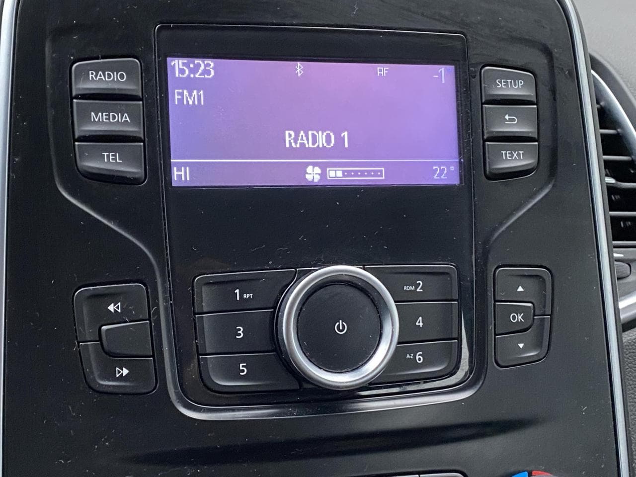 2017 Renault Scenic - 15