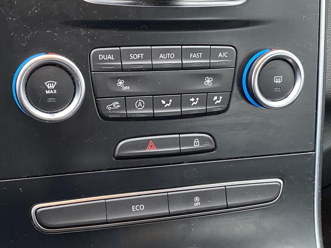 2017 Renault Scenic - 14