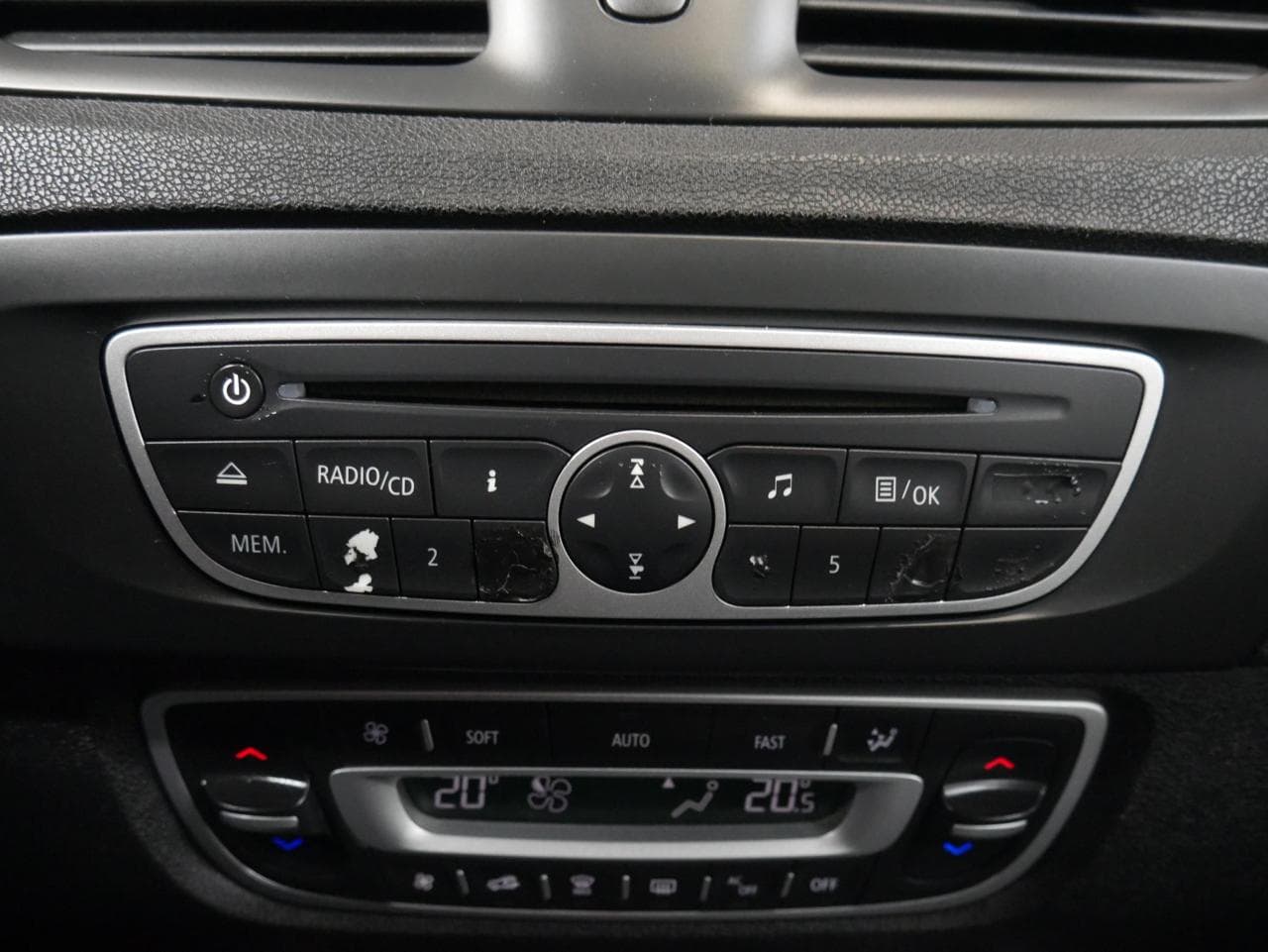 2010 Renault SCENIC - 17