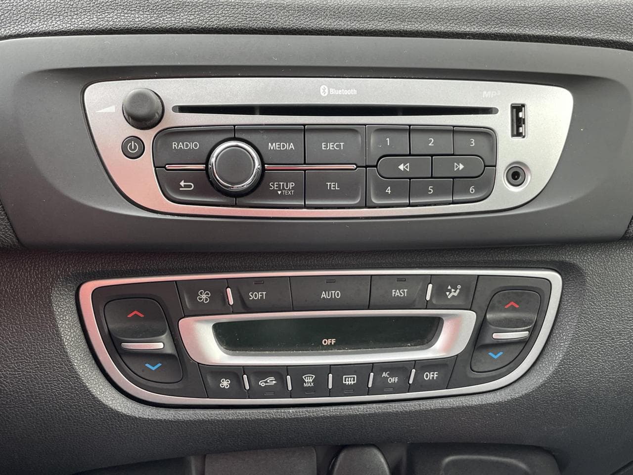 2016 Renault Scenic - 13