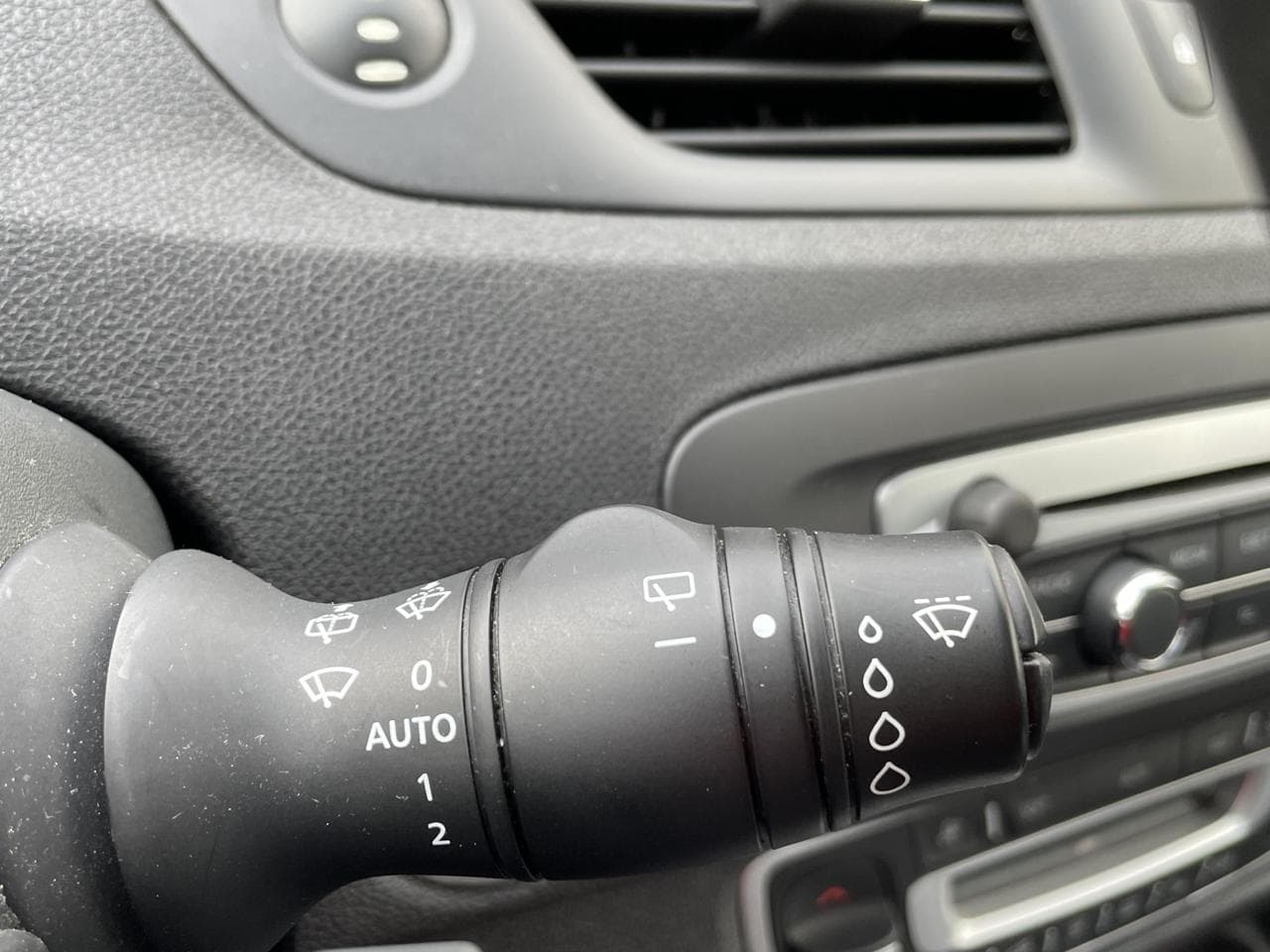 2016 Renault Scenic - 17