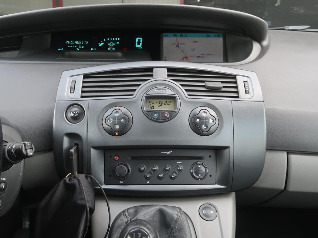 2007 Renault Scenic - 18