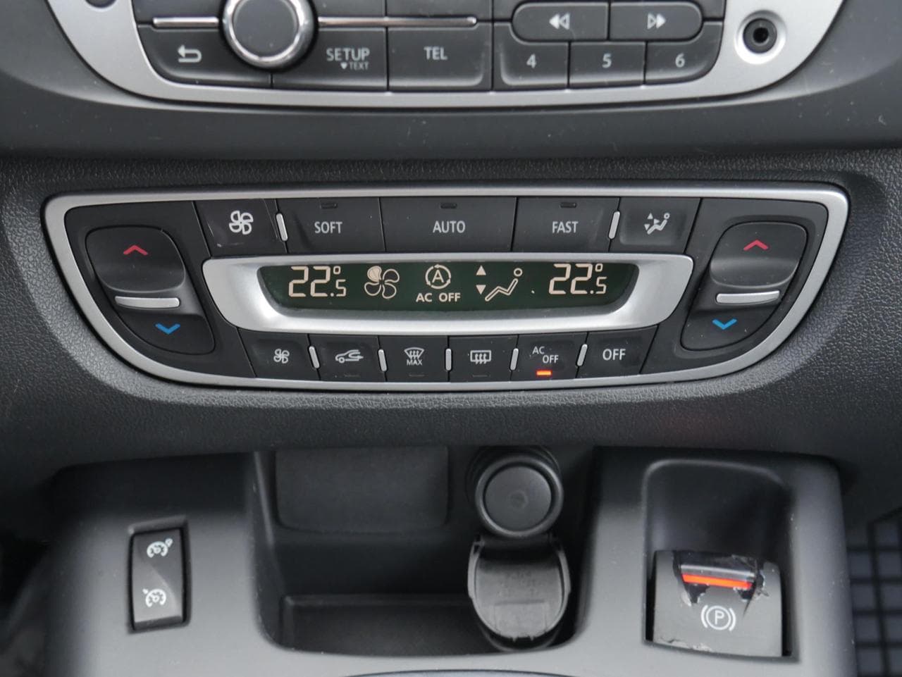 2013 Renault Scenic - 15