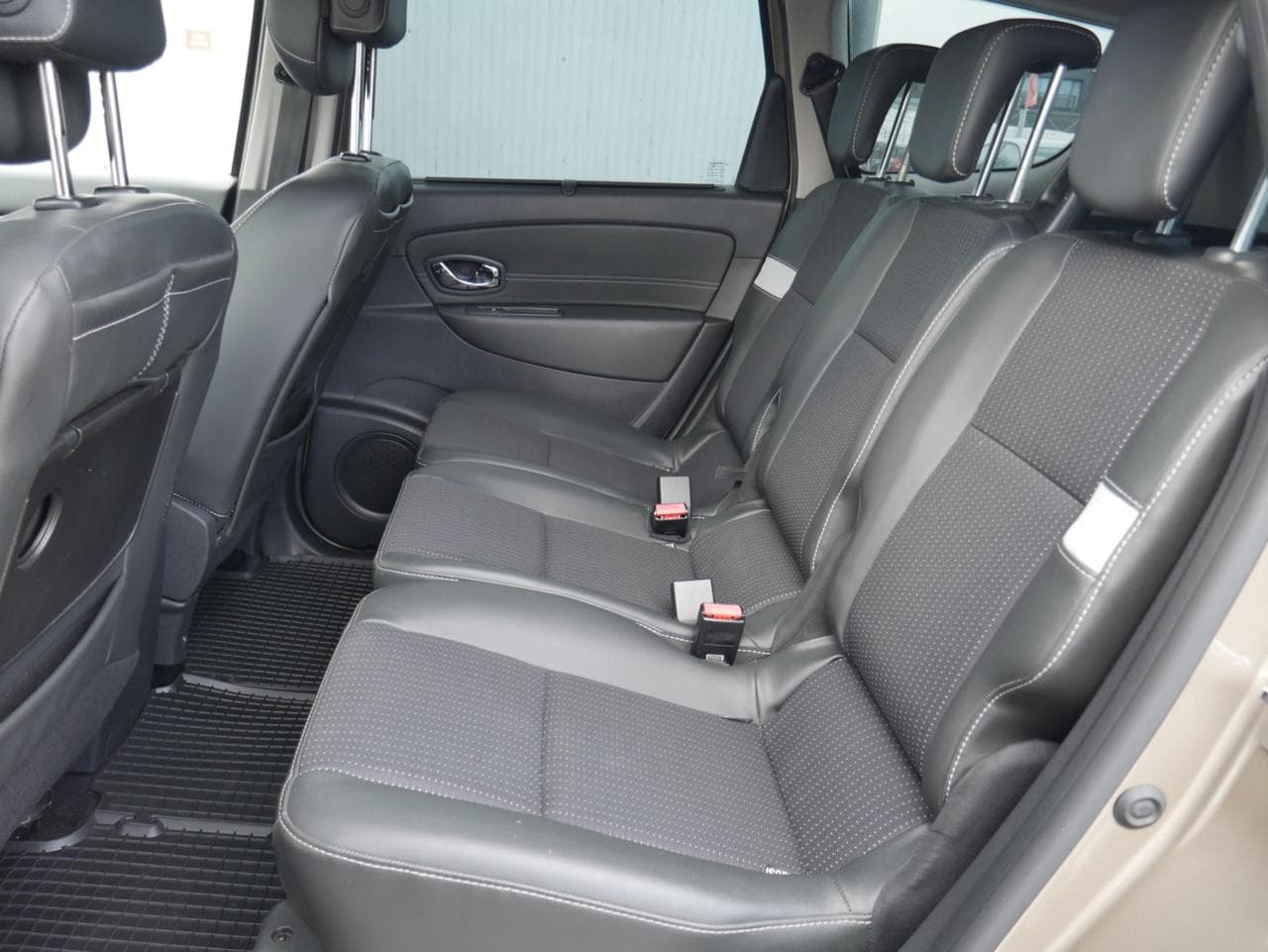 2013 Renault Scenic - 10