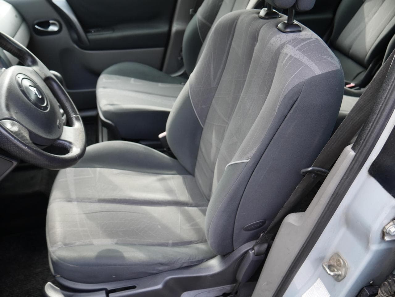 2005 Renault Scenic - 9