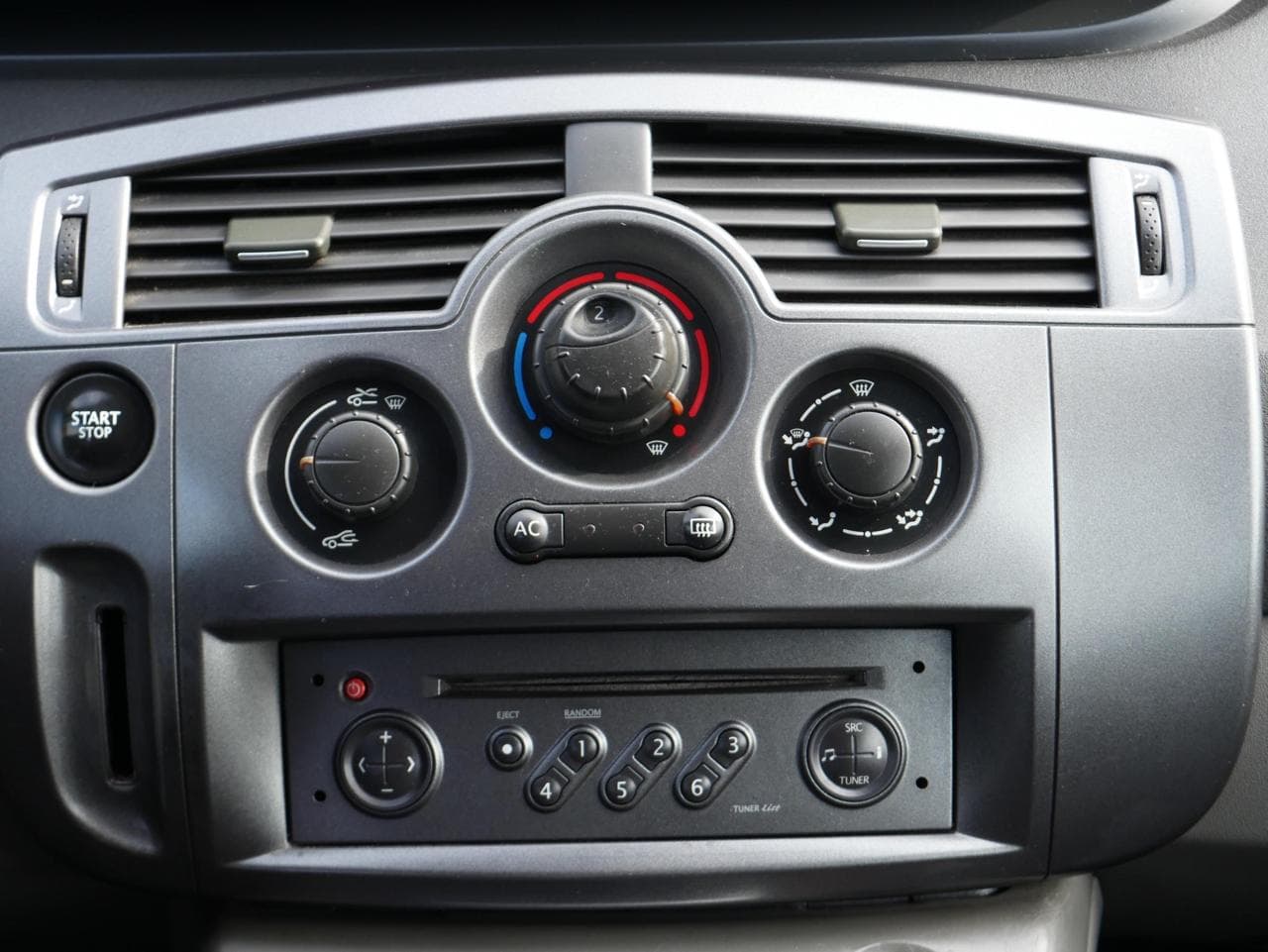 2005 Renault Scenic - 11