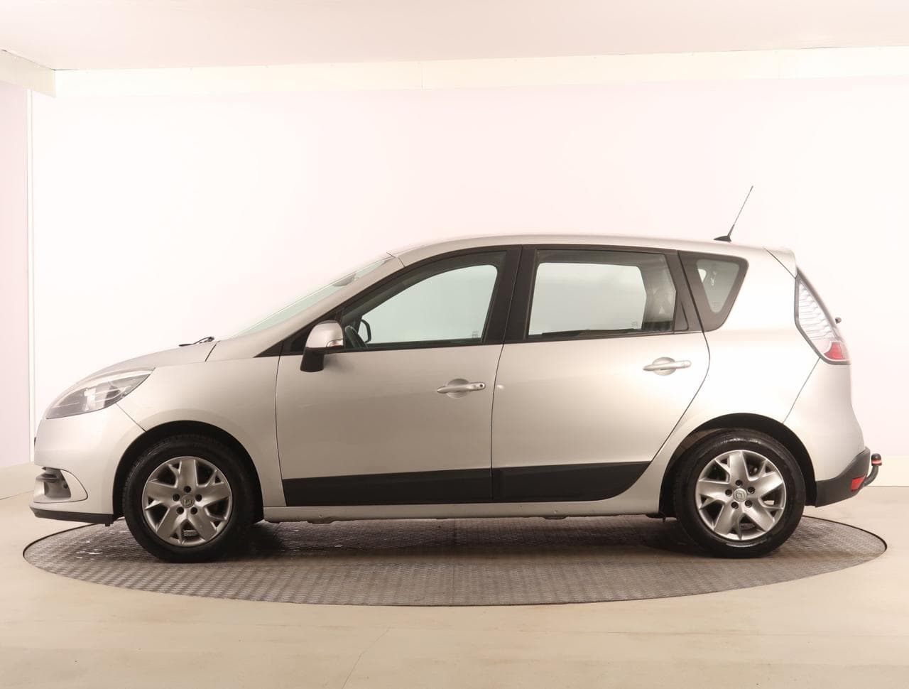 2013 Renault Scenic - 4