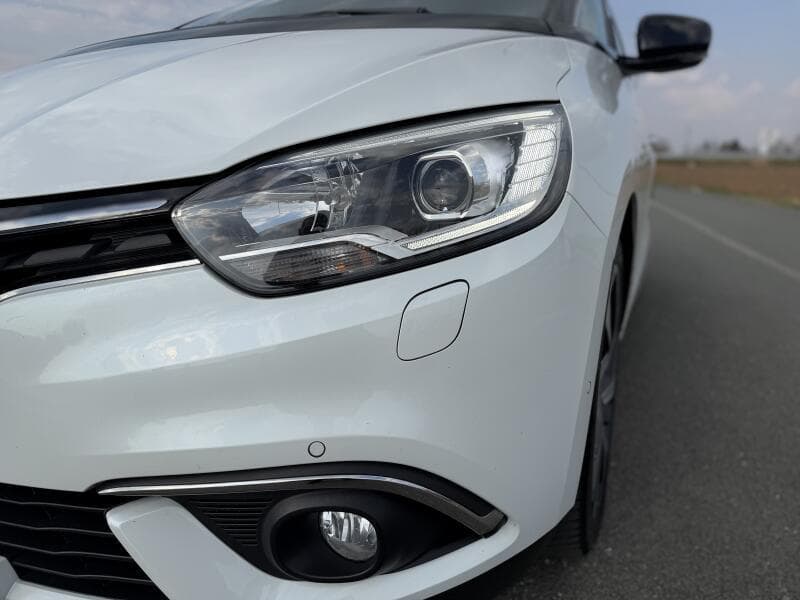2017 Renault SCENIC - 9