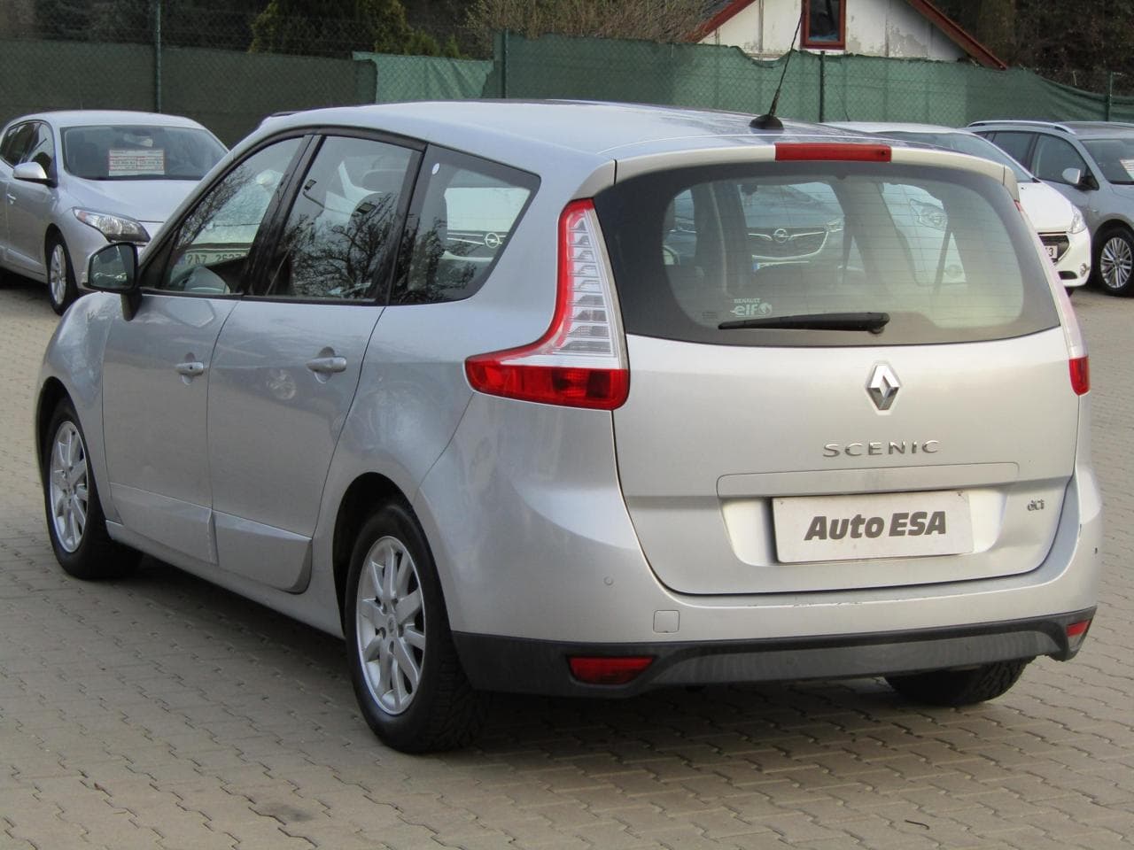2010 Renault Scenic - 11