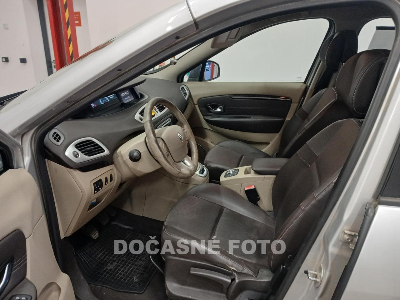 2010 Renault Scenic - 5