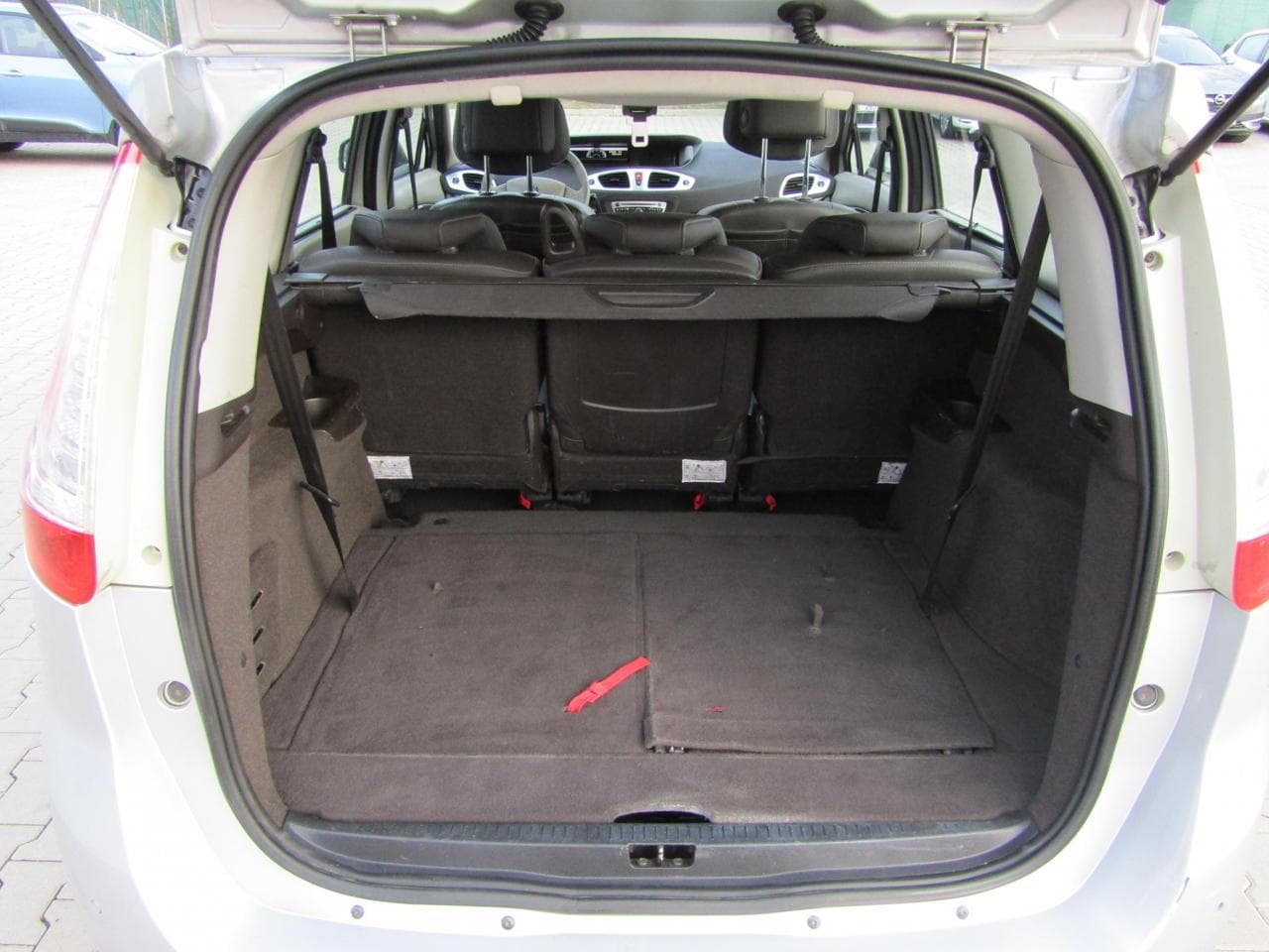 2010 Renault Scenic - 13