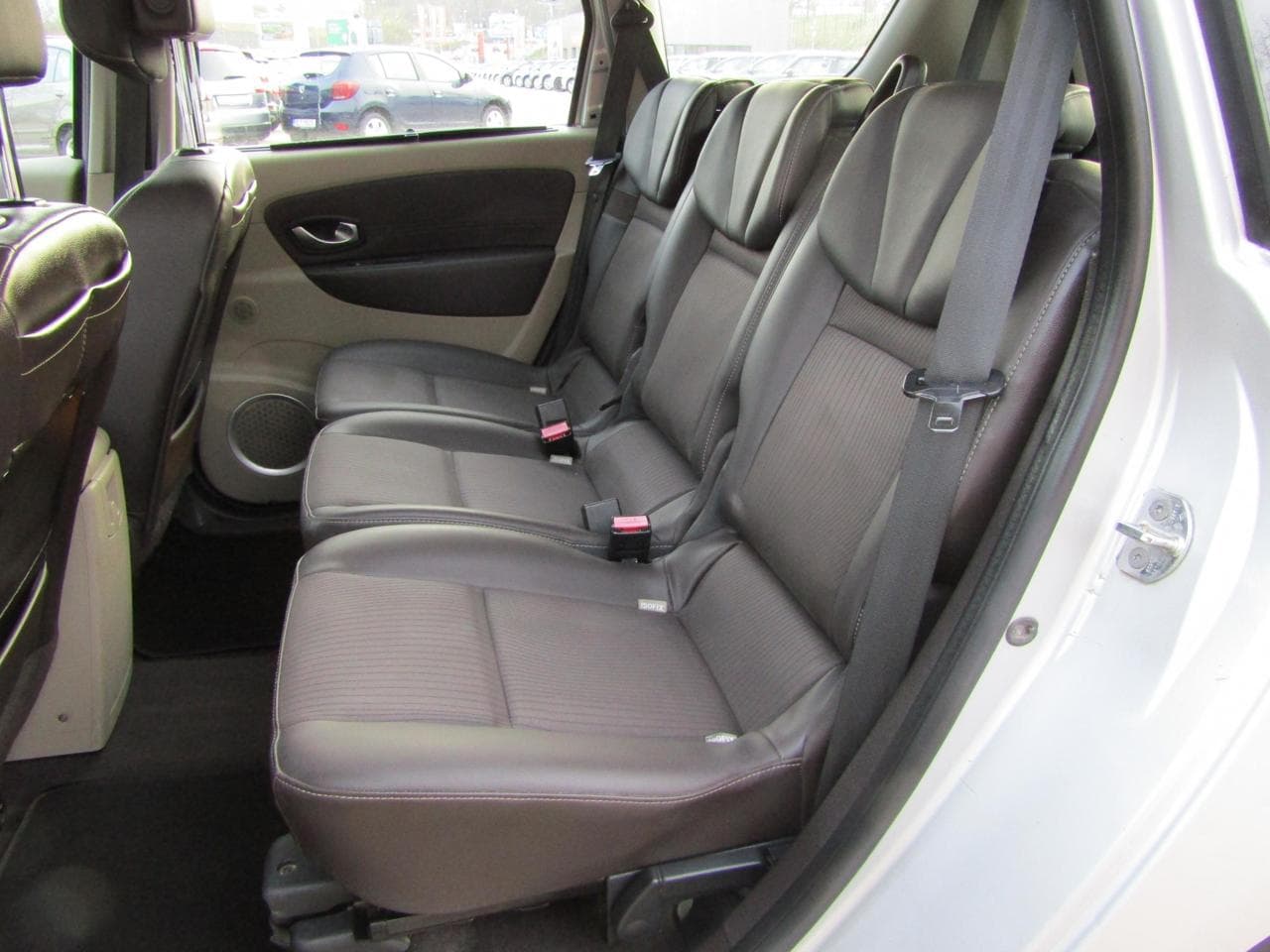 2010 Renault Scenic - 19