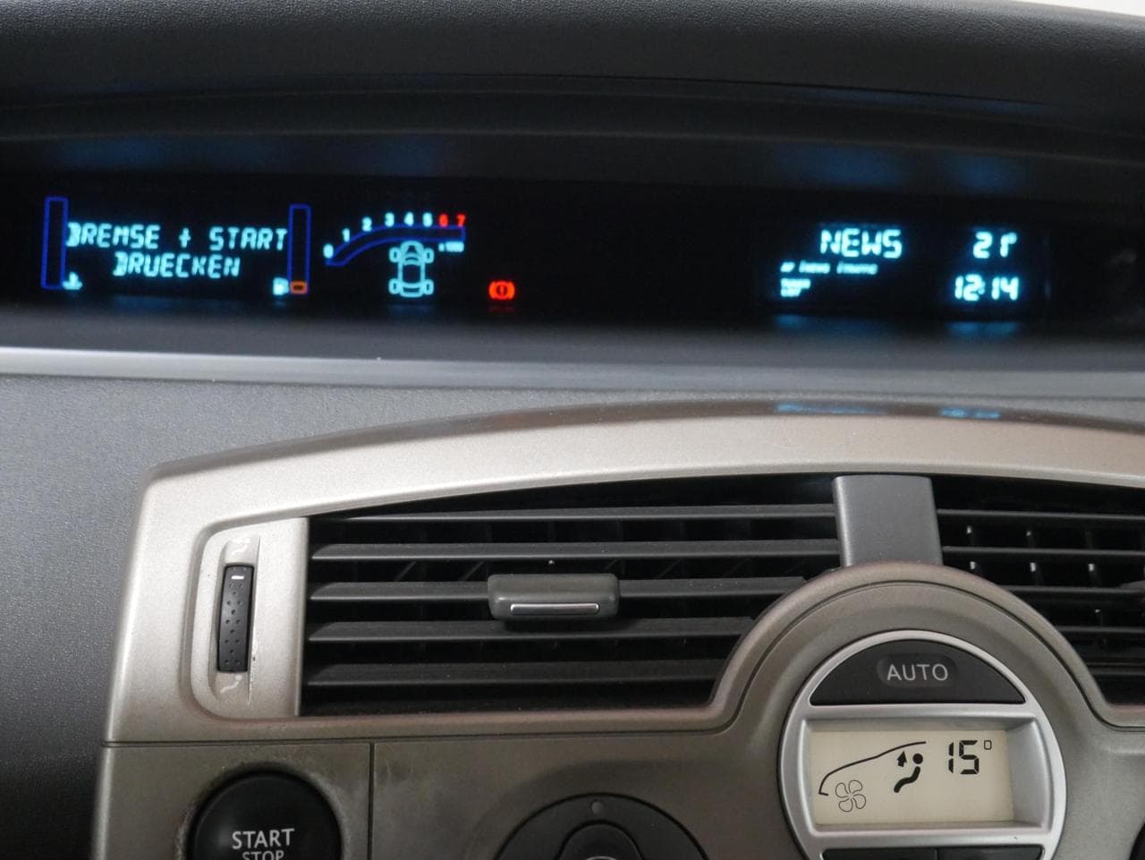 2004 Renault SCENIC - 17