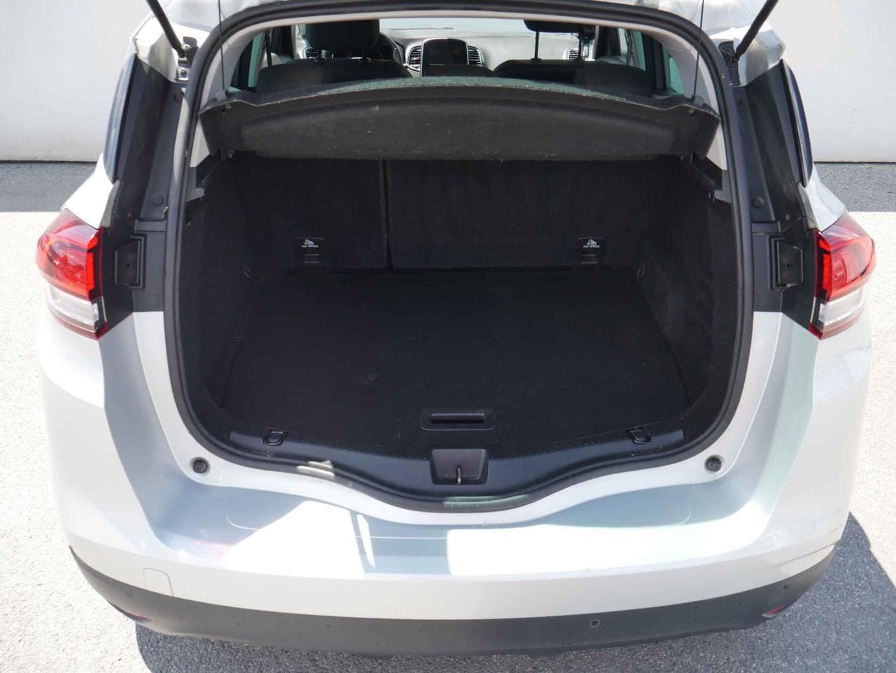 2019 Renault SCENIC - 10