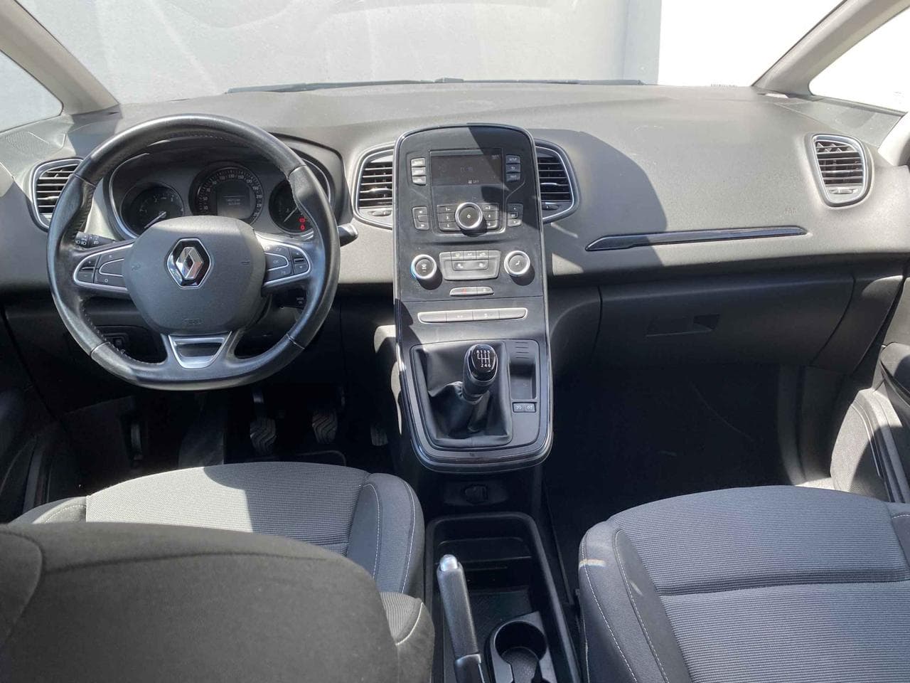 2017 Renault SCENIC - 8