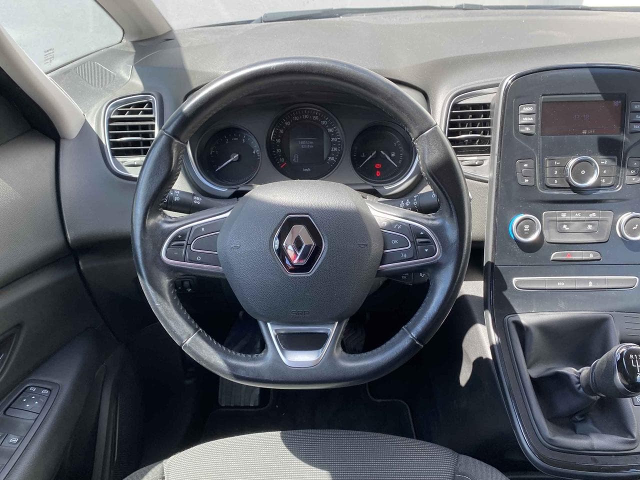 2017 Renault SCENIC - 11