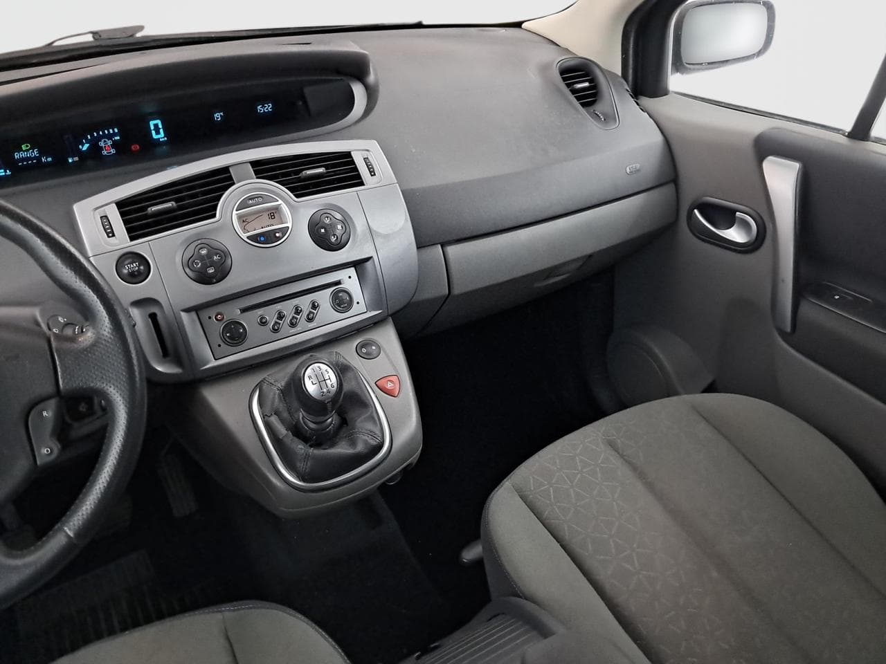 2008 Renault SCENIC - 19