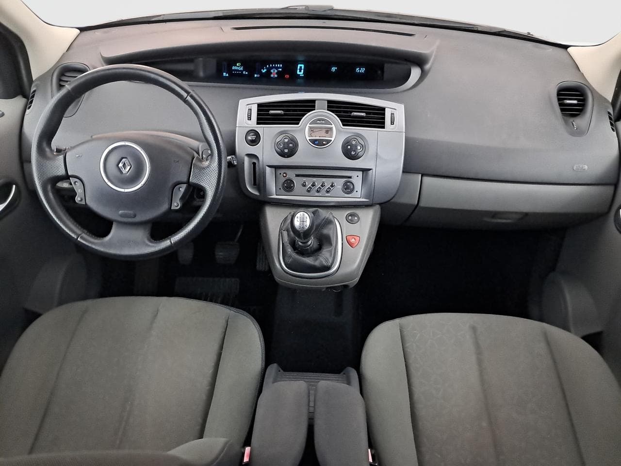 2008 Renault SCENIC - 17
