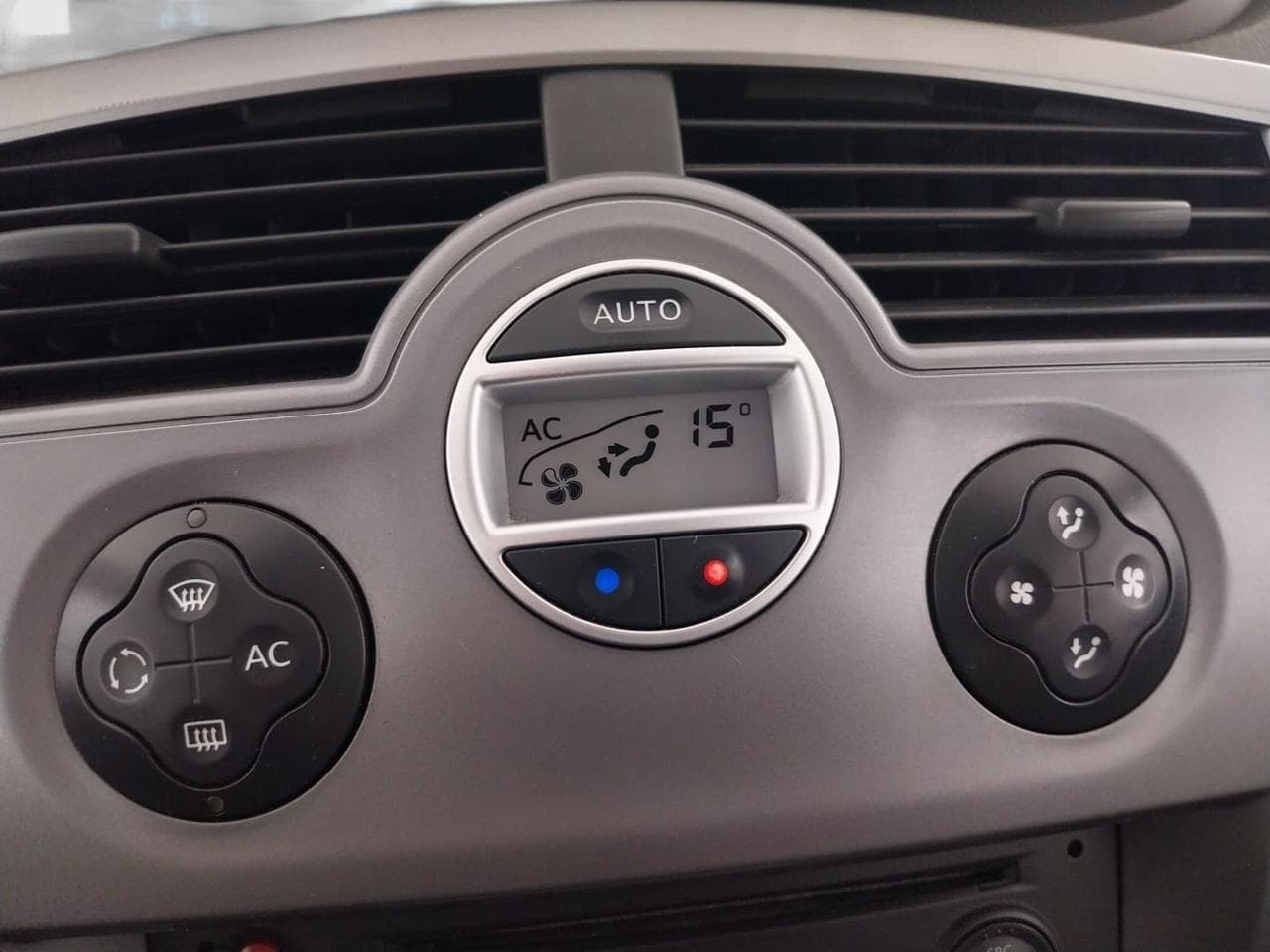 2008 Renault SCENIC - 19