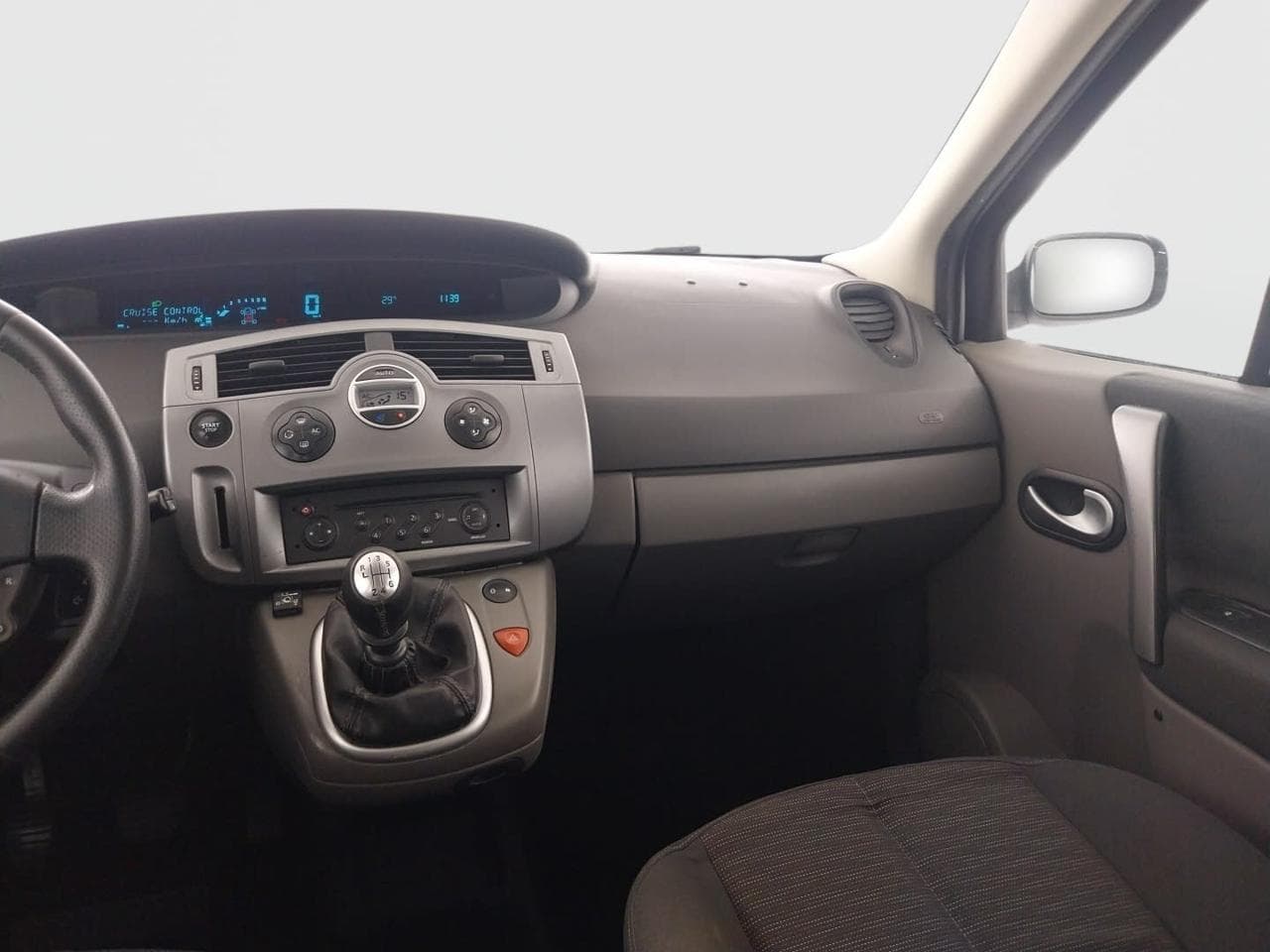 2008 Renault SCENIC - 9