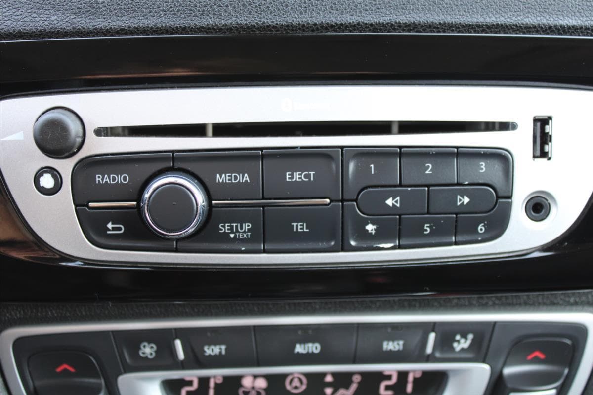 2012 Renault SCENIC - 12