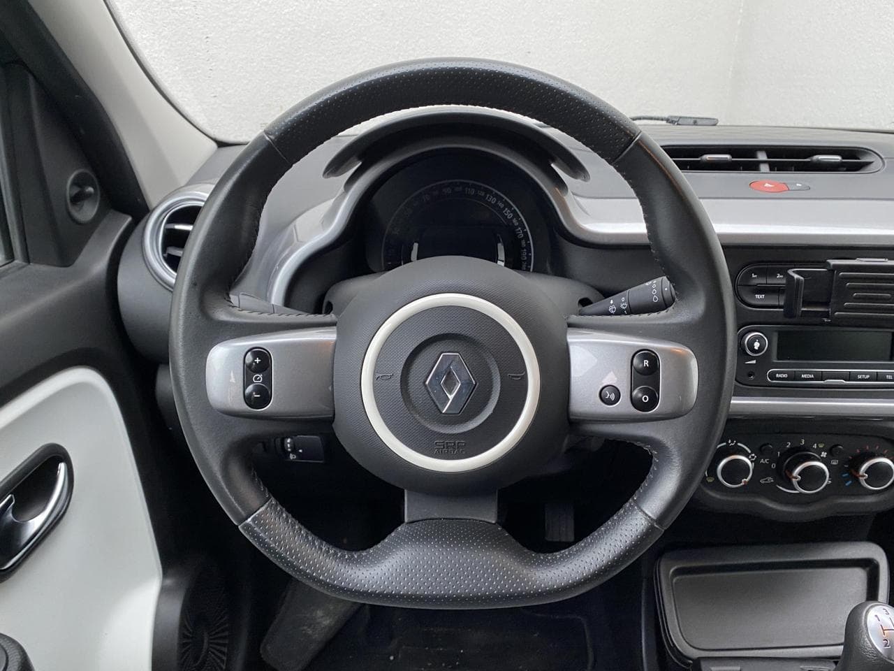 2019 Renault TWINGO - 11