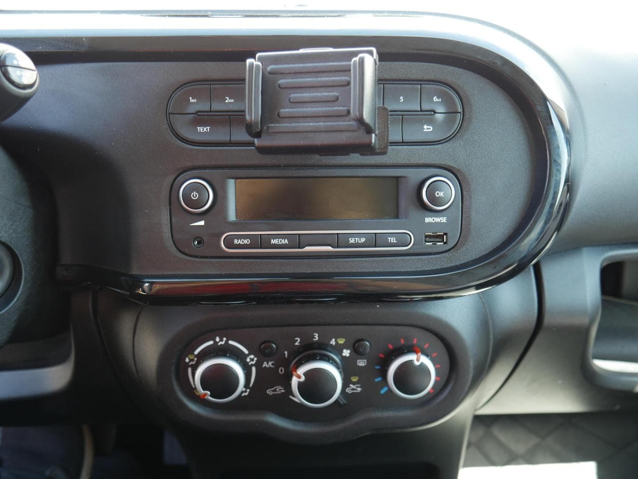 2018 Renault TWINGO - 19