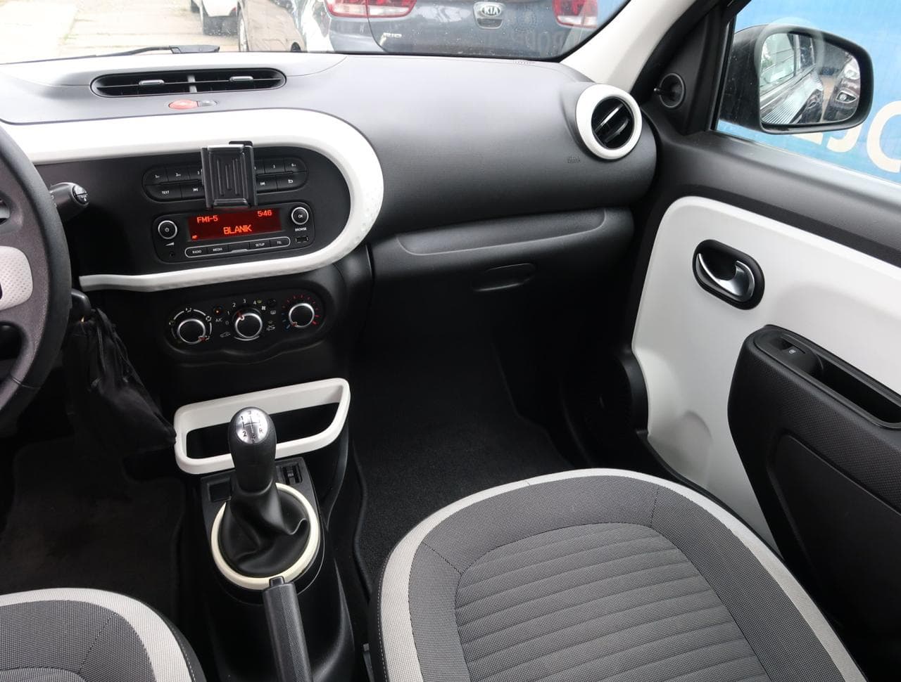 2015 Renault TWINGO - 11
