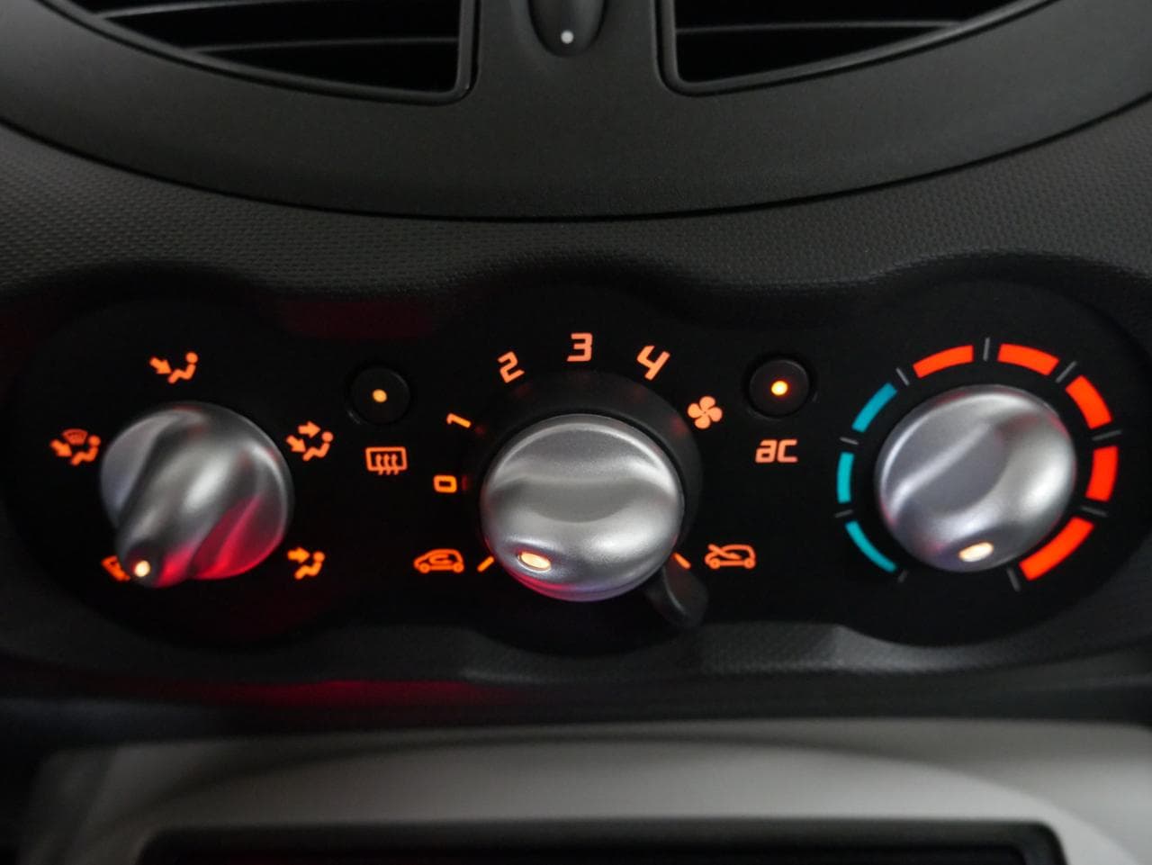 2014 Renault TWINGO - 16