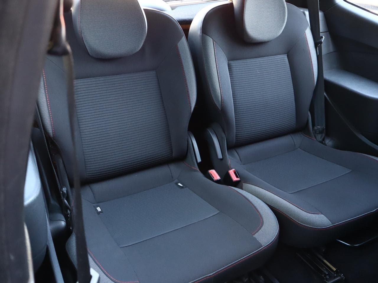 2011 Renault TWINGO - 16