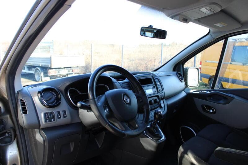 2015 Renault Trafic - 9