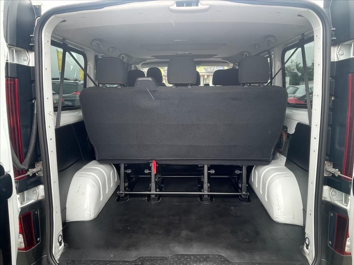 2018 Renault TRAFIC - 12